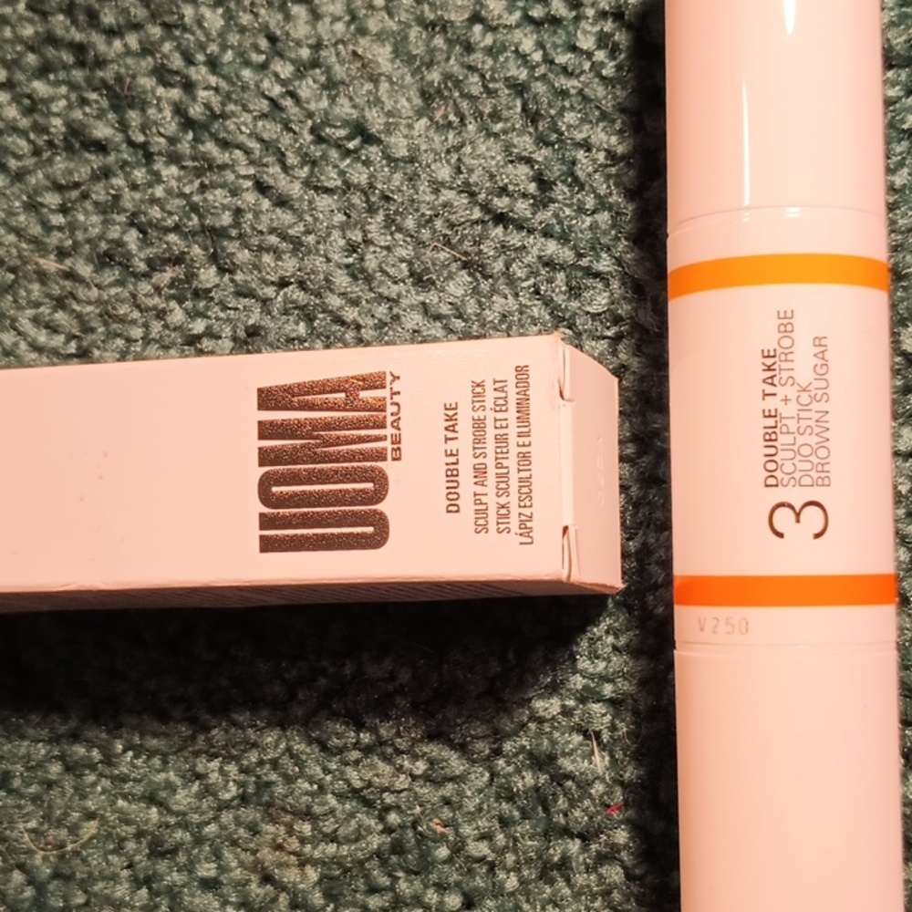 UOMA BEAUTY DOUBLE TAKE SCULPT AND STROBE STICK